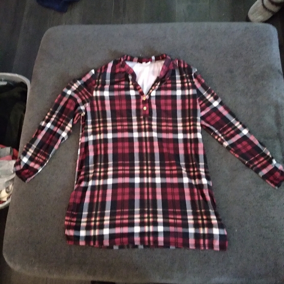 3/4 sleeved maternity top - Picture 1 of 2